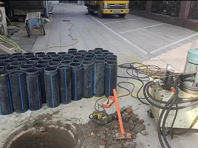 广宁PE置换管厂家 DN315置换管 非开挖管短管置换